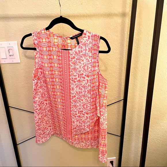 BCBGMaxAzria Tops - BCBGMAXAZRIA sleeveless blouse
